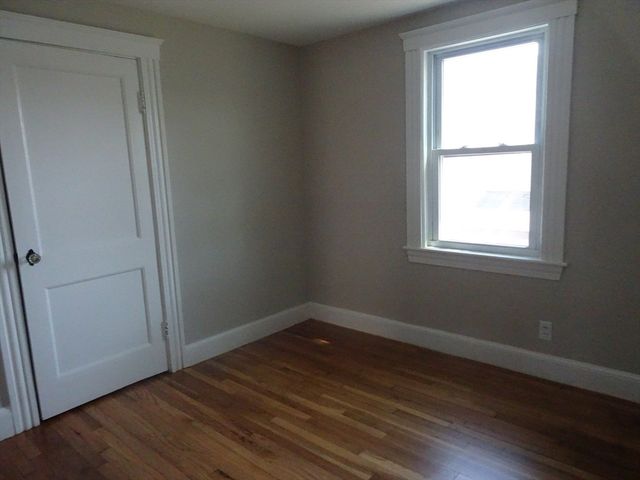 26 Hobson St, Methuen, MA 01844