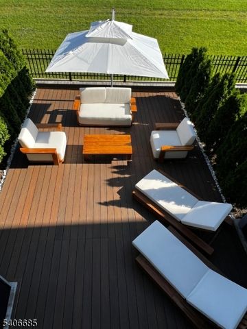 6 Harbor Front Ter 6, Elizabeth City, NJ 07206