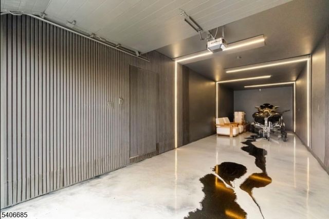 6 Harbor Front Ter 6, Elizabeth City, NJ 07206