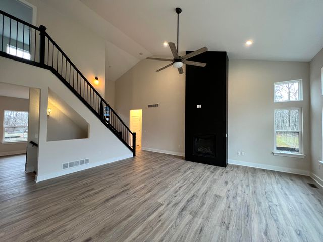 9412 Grand Summit Drive, Fenton, MI 48430