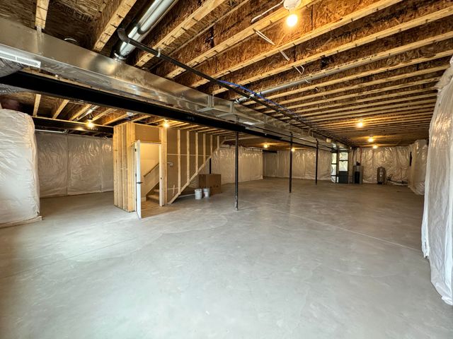 9412 Grand Summit Drive, Fenton, MI 48430