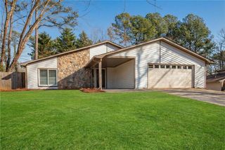 860 Waterbrook Court, Roswell, GA 30076