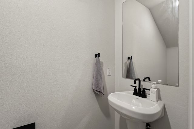 1205 Ginsburg Lane, Princeton, TX 75407