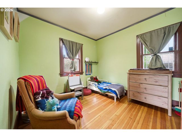 7135 Se GLADSTONE St, Portland, OR 97206