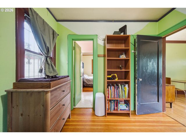 7135 Se GLADSTONE St, Portland, OR 97206