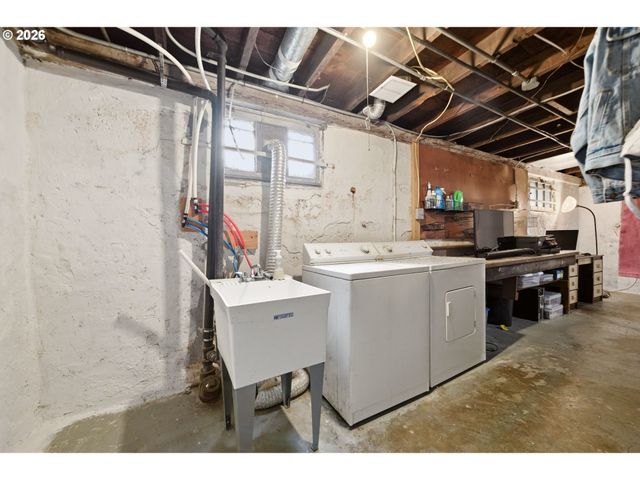 7135 Se GLADSTONE St, Portland, OR 97206