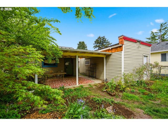 7135 Se GLADSTONE St, Portland, OR 97206