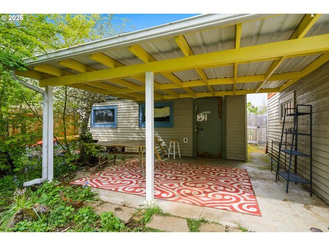 7135 Se GLADSTONE St, Portland, OR 97206