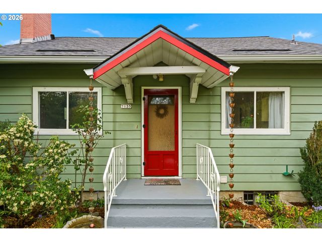 7135 Se GLADSTONE St, Portland, OR 97206