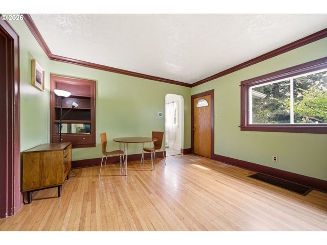 7135 Se GLADSTONE St, Portland, OR 97206