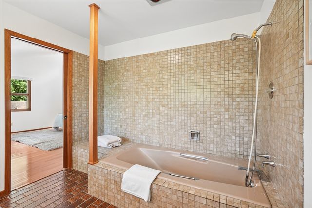 4408 NE Toad Rd, Iowa City, IA 52240