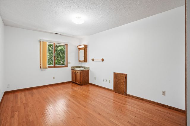 4408 NE Toad Rd, Iowa City, IA 52240