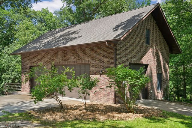 4408 NE Toad Rd, Iowa City, IA 52240