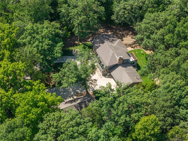 4408 NE Toad Rd, Iowa City, IA 52240