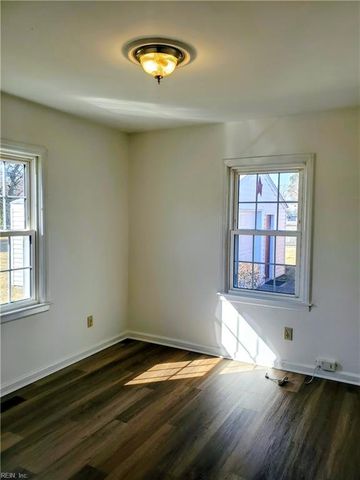 307 Dover RD, Hampton, VA 23666