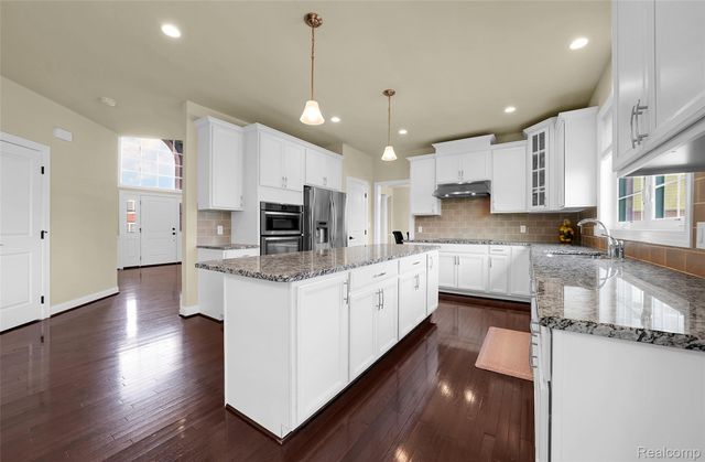 50584 Telluride, Canton Charter Township, MI 48187