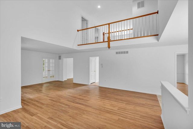 32 CONSTITUTION DR, Southampton, NJ 08088