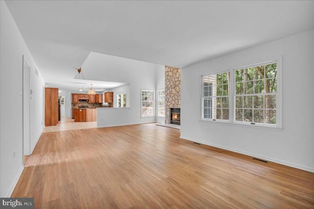 32 CONSTITUTION DR, Southampton, NJ 08088