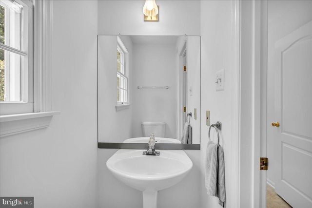 32 CONSTITUTION DR, Southampton, NJ 08088