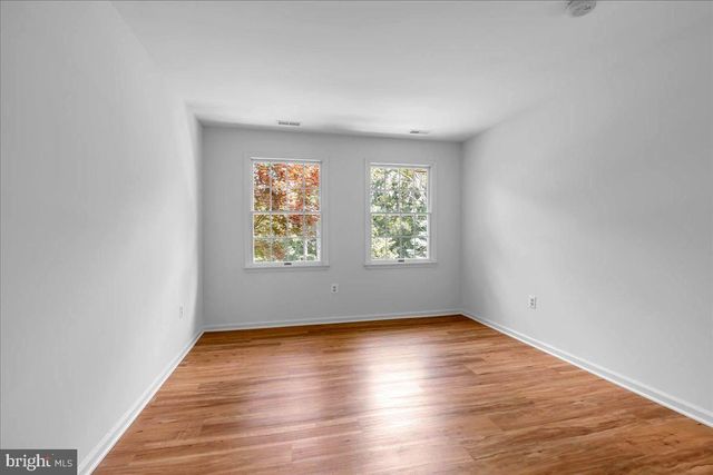 32 CONSTITUTION DR, Southampton, NJ 08088