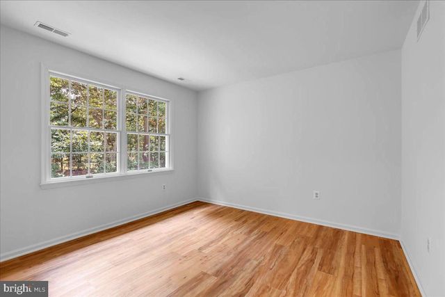 32 CONSTITUTION DR, Southampton, NJ 08088