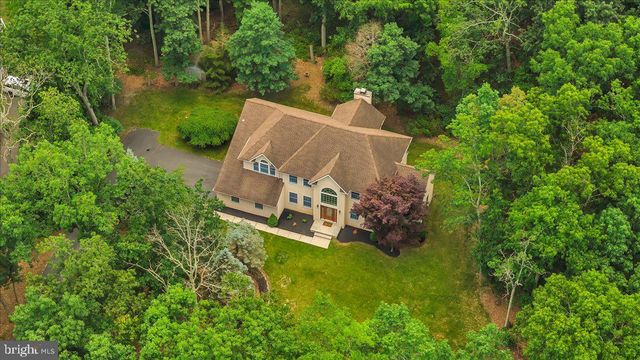 32 CONSTITUTION DR, Southampton, NJ 08088