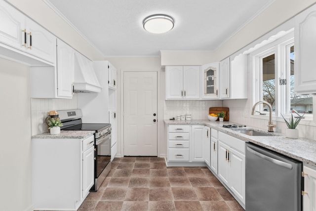 3643 W State Street, Springfield, MO 65802