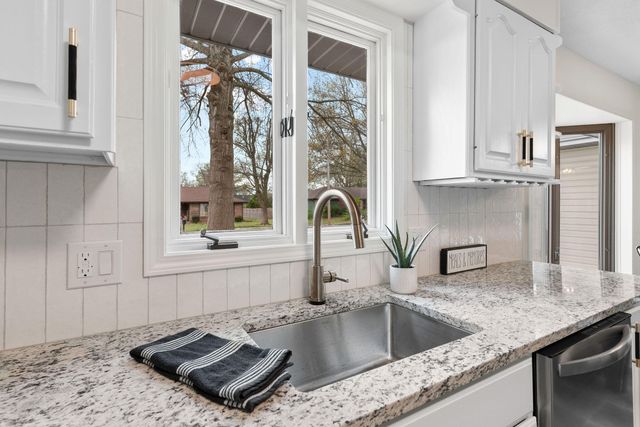 3643 W State Street, Springfield, MO 65802