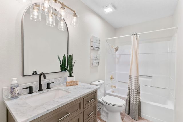 3643 W State Street, Springfield, MO 65802