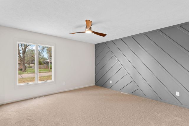 3643 W State Street, Springfield, MO 65802