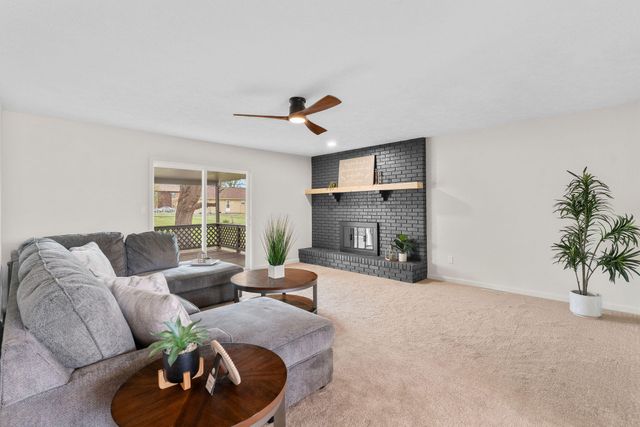 3643 W State Street, Springfield, MO 65802