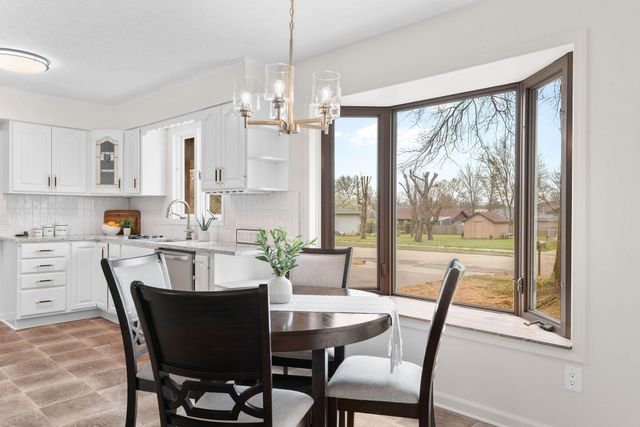 3643 W State Street, Springfield, MO 65802