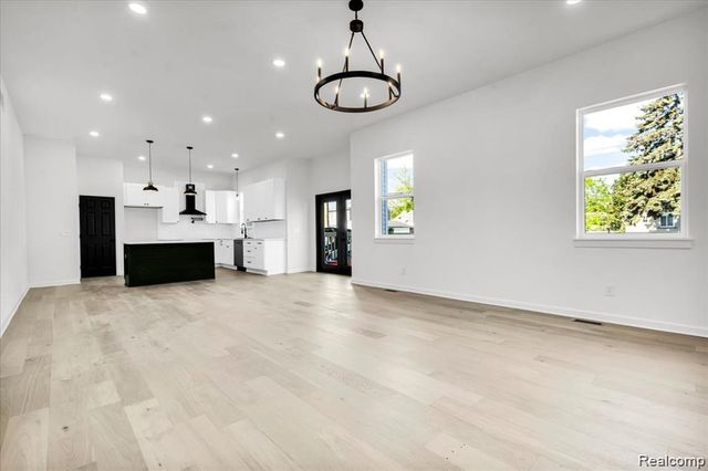1876 Mckinley Street, Wyandotte, MI 48192