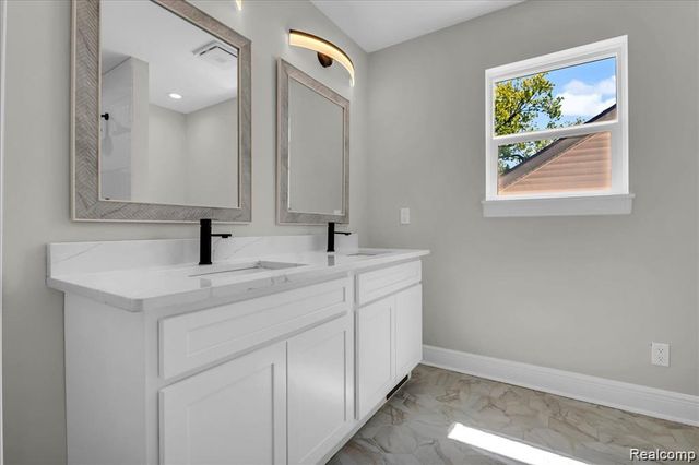 1876 Mckinley Street, Wyandotte, MI 48192