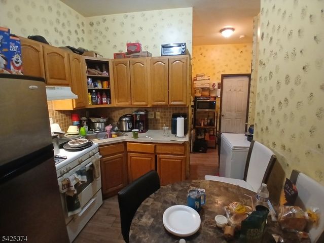 19 Stevens Ave, Jersey City, NJ 07305