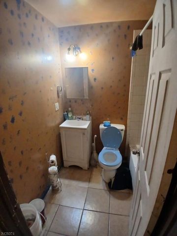 19 Stevens Ave, Jersey City, NJ 07305