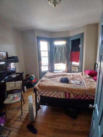 19 Stevens Ave, Jersey City, NJ 07305