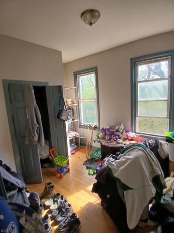 19 Stevens Ave, Jersey City, NJ 07305