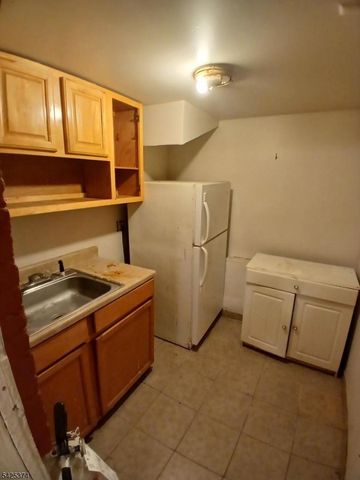 19 Stevens Ave, Jersey City, NJ 07305