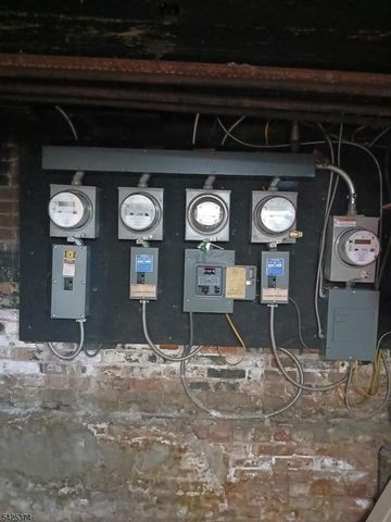 19 Stevens Ave, Jersey City, NJ 07305