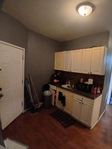 19 Stevens Ave, Jersey City, NJ 07305