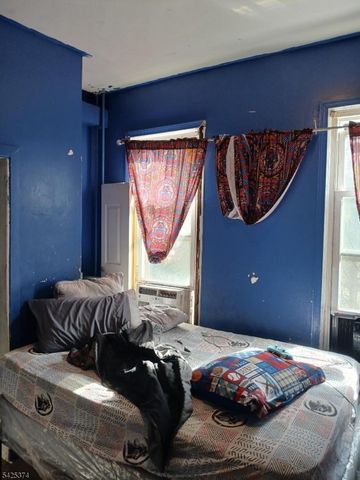 19 Stevens Ave, Jersey City, NJ 07305