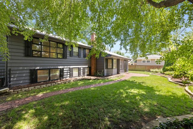 212 Tamarack Avenue, Naperville, IL 60540
