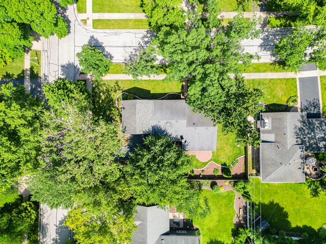 212 Tamarack Avenue, Naperville, IL 60540
