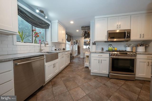 405 BERKLEY RD, Haverford, PA 19041