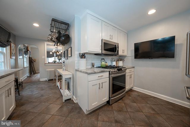 405 BERKLEY RD, Haverford, PA 19041