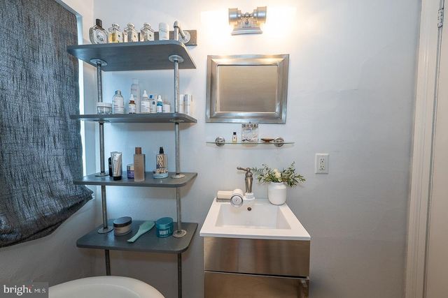 405 BERKLEY RD, Haverford, PA 19041