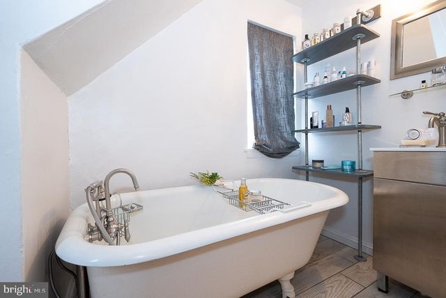 405 BERKLEY RD, Haverford, PA 19041