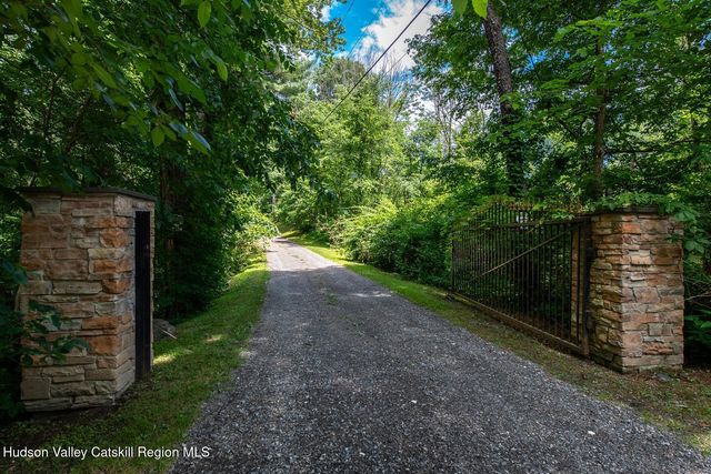 242 Milan Hollow Road, Rhinebeck, NY 12572