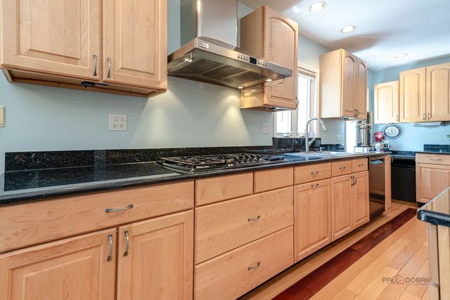 225 Stratford Road, Des Plaines, IL 60016